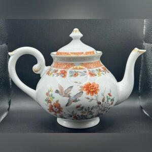 Mottahedeh Vista Alegre Magnolia & Birds Pattern Vintage Porcelain Teapot Boho